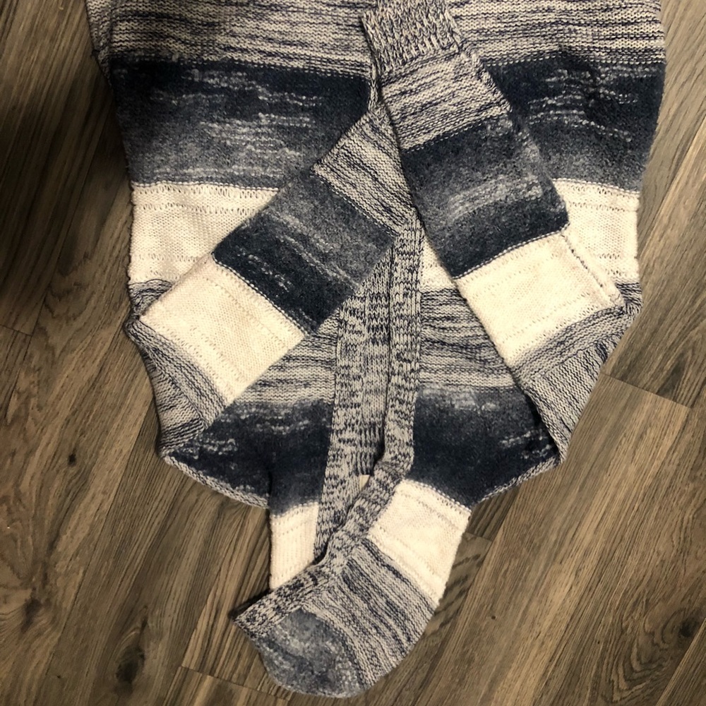 Blue and white cotton-on cardigan